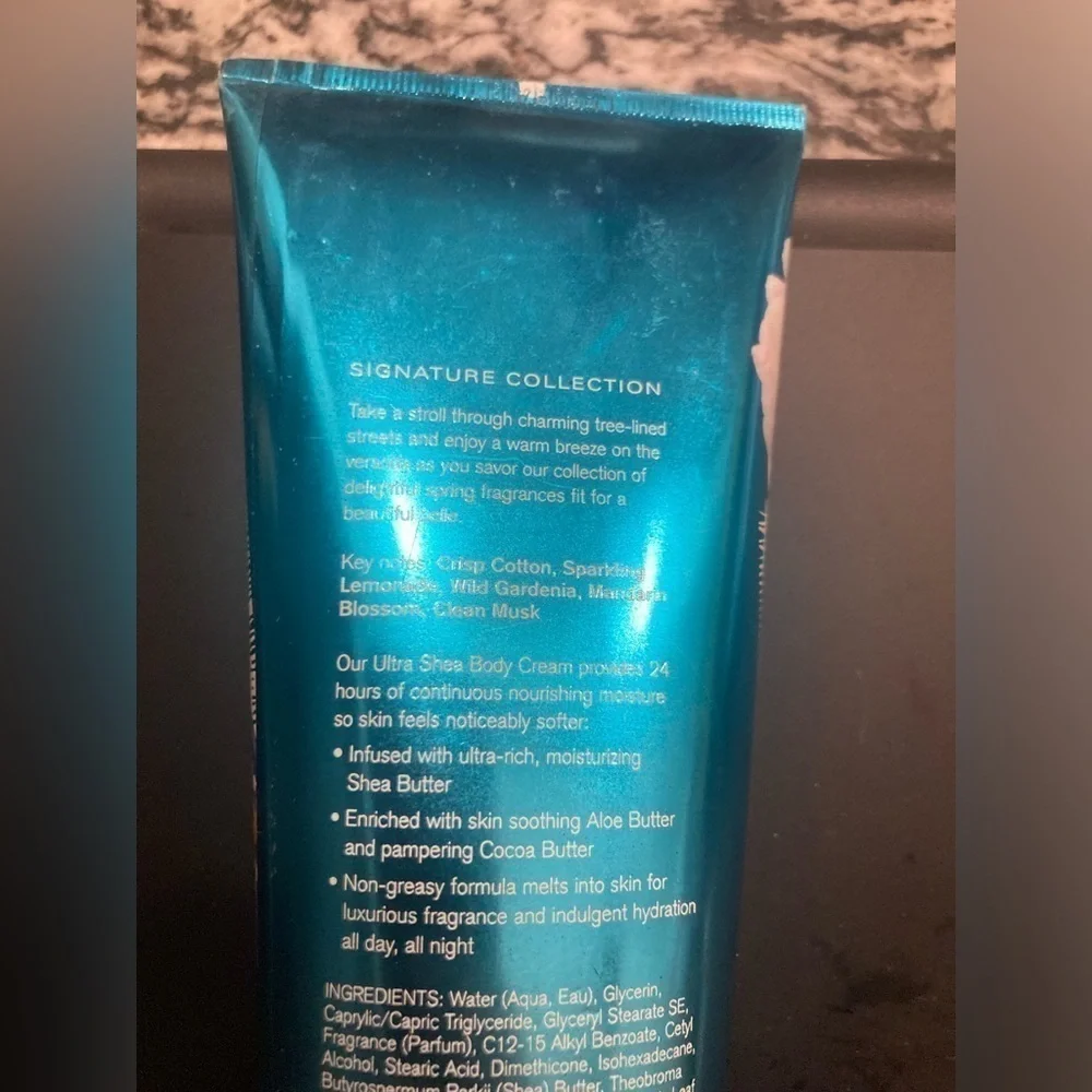 Bath & body works sheet cotton & lemonade 24 hour moisture body cream.8 oz size.
